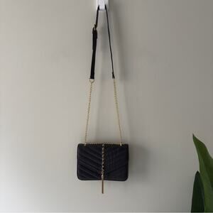 Black Quilted Shoulder Bag Gold Adjustable Strap Tassel Accent Pockets Unbranded